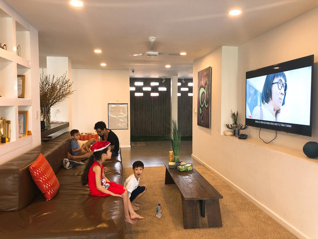 Thăm nhà Hồ Ngọc Hà: Phòng khách rộng thênh có view bể bơi, phòng ngủ sang chảnh nhìn muốn “xỉu ngang” - Ảnh 3. Thăm nhà Hồ Ngọc Hà: Phòng khách rộng thênh có view bể bơi, phòng ngủ sang chảnh nhìn muốn “xỉu ngang” - Ảnh 3.