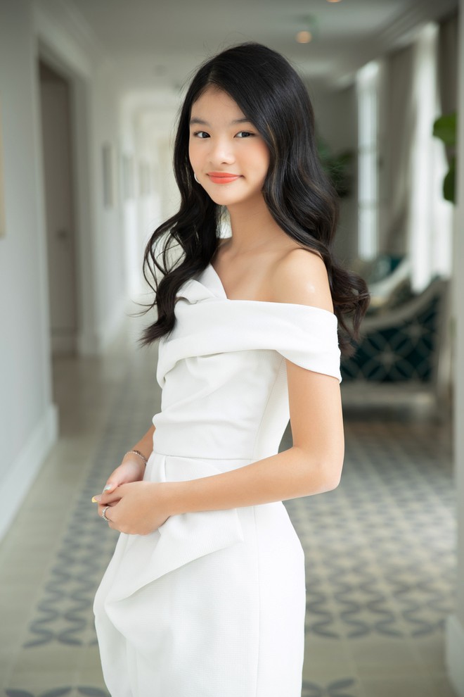 Nhan sắc con gái xinh đẹp, 13 tuổi đã được dự đoán là hoa hậu tương lai của Trương Ngọc Ánh - Trần Bảo Sơn - Ảnh 5.
