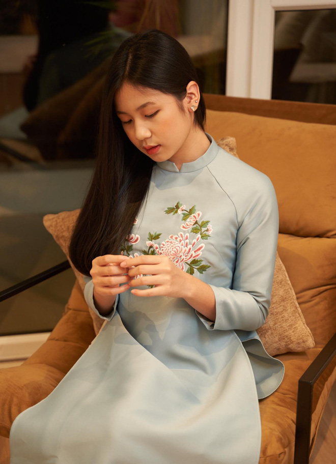 Con gái 16 tuổi, xinh như hoa hậu của Lưu Thiên Hương - Ảnh 4.