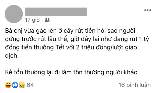 Nỗi ám ảnh không của riêng ai những ngày cận Tết: Đi rút tiền ở ATM! - Ảnh 1.