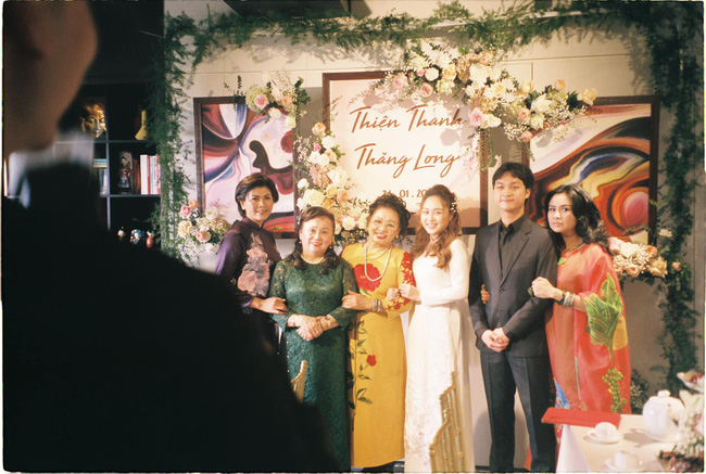 Những khoảnh khắc đẹp chưa từng được công bố trong hôn lễ của con gái Thanh Lam - Ảnh 4.