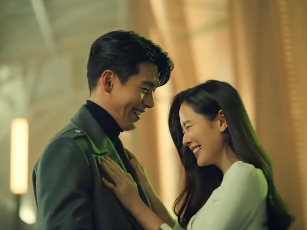 Đúng ngày Valentine, Hyun Bin - Son Ye Jin tung video phát đường: Chị đẹp công khai trả lời Em đồng ý khiến dân tình phát sốt - Ảnh 9.