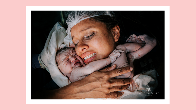 20 bức ảnh sinh nở ghi lại vẻ đẹp và sức mạnh phi thường của những người mẹ khi vượt cạn trong năm dịch bệnh - Ảnh 1.