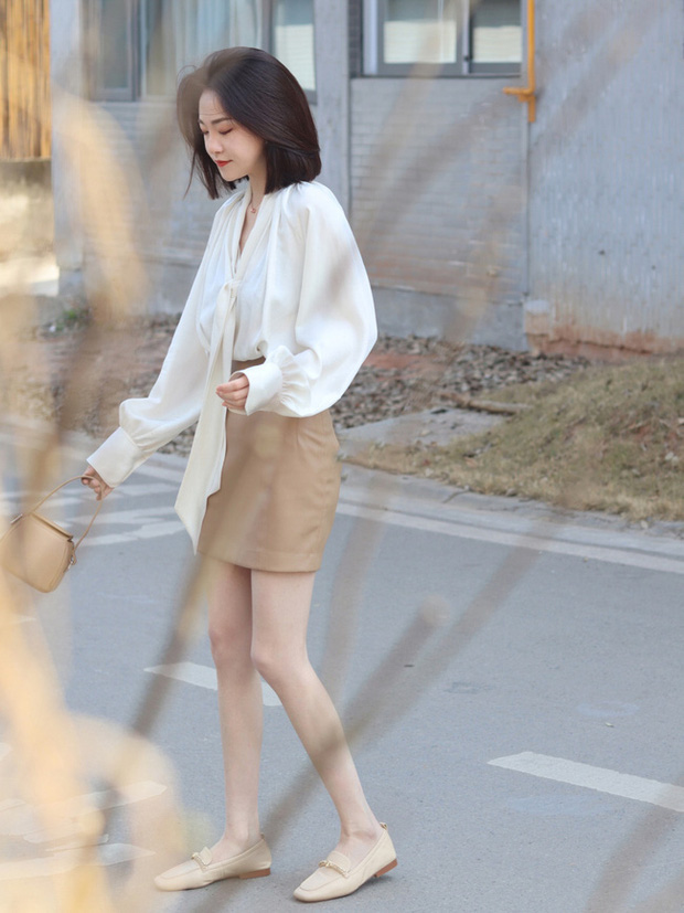 Street style châu Á: Nhiều màu sắc xuống phố nhưng bất ngờ nhất là màn khoe eo mỏng dính của cô nàng váy cam - Ảnh 9.