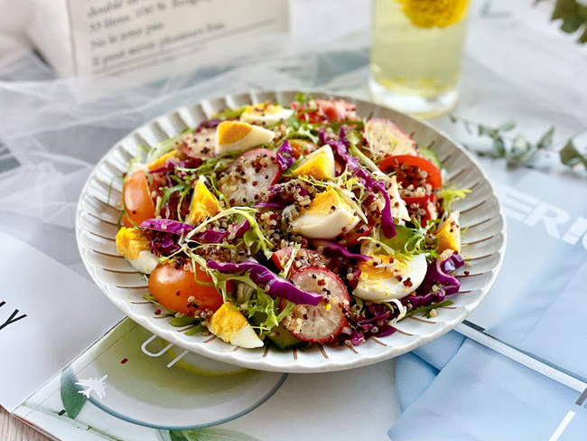 Bí quyết giảm gánh nặng cho dạ dày bằng món salad cực 