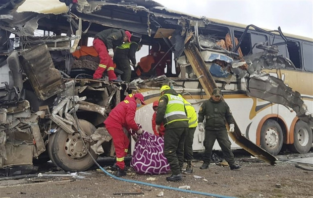 Tai nạn xe bus ở Bolivia khiến ít nhất 21 người chết, hơn 20 người bị thương - Ảnh 1.
