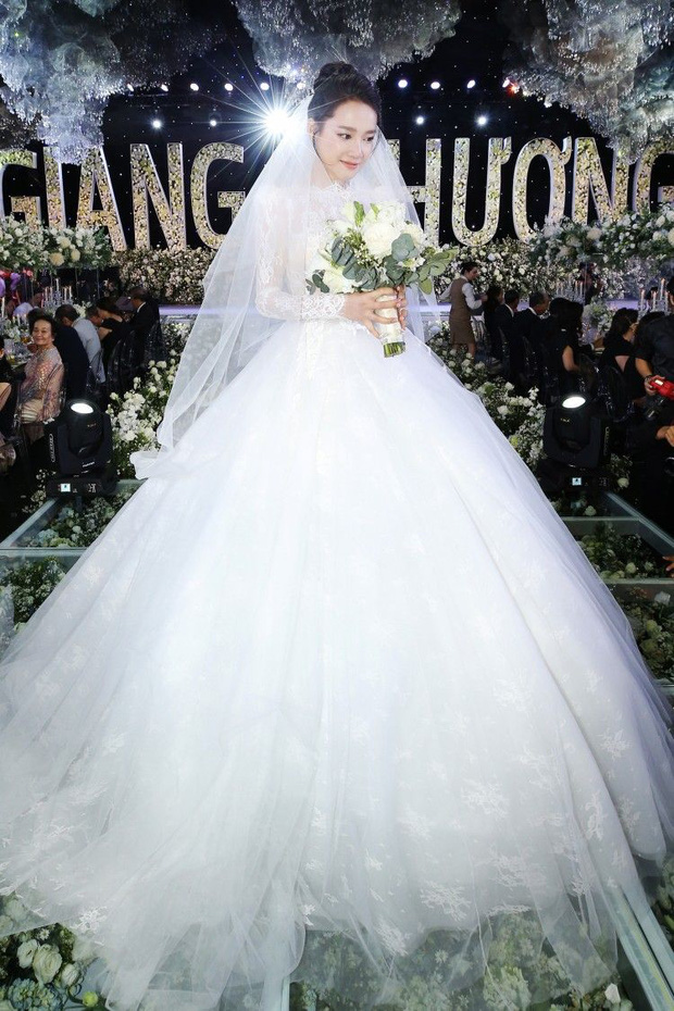 Màn “phù phép” đỉnh cao của Minh Lộc: Make up cho Nhã Phương - Đông Nhi ở đám cưới thế kỷ, giúp Lý Nhã Kỳ “chặt chém” thảm đỏ Cannes - Ảnh 7.