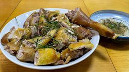 Mẹ Việt ở Nhật hướng dẫn cách làm món gà ủ muối thơm ngon chuẩn vị nhà hàng, phần da vàng ươm ăn giòn sần sật một lần nhớ mãi