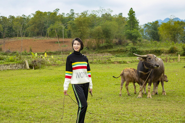 Khoe ảnh đi du lịch Thanh Hóa cùng Hoa hậu Giáng My, MC Thanh Mai khiến dân tình xuýt xoa vì 