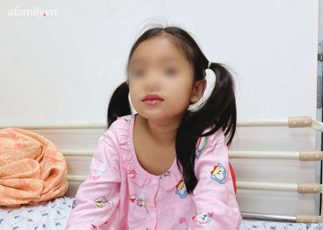 Cứu bé gái 8 tuổi sốt xuất huyết nguy kịch sốc tái đi tái lại, tràn dịch màng phổi 2 lần - Ảnh 3.