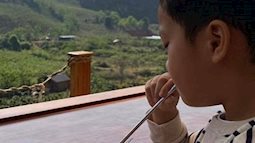 Cậu cả nhà Tăng Thanh Hà ra dáng “ông cụ non”, cách nói chuyện khiến mẹ bất ngờ