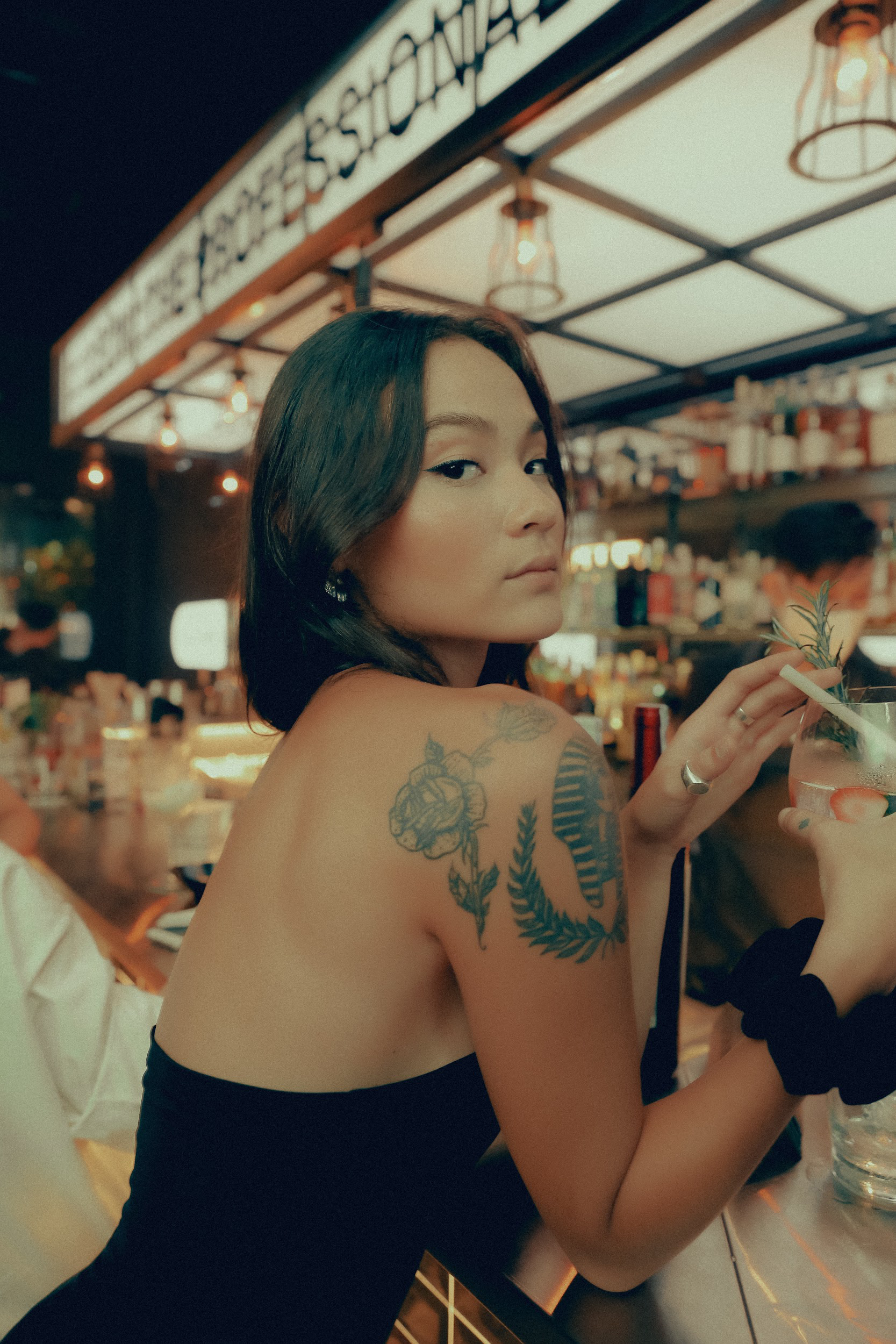 Léon: Quán cocktails mang phong cách rạp phim nhất định phải đến một lần - Ảnh 2. Léon: Quán cocktails mang phong cách rạp phim nhất định phải đến một lần - Ảnh 2.
