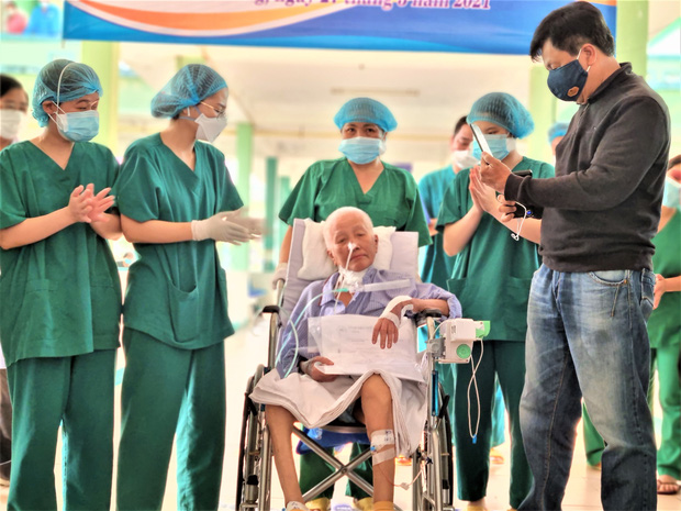 Tin vui: Bệnh nhân Covid-19 nặng nhất Việt Nam đã khỏi bệnh sau 9 lần xét nghiệm âm tính - Ảnh 2.
