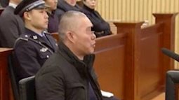 Bố ra tay siết cổ con gái 16 tuổi đến chết, phiên tòa chết lặng với câu chuyện của hung thủ và lời nói ngô nghê cuối cùng của nạn nhân