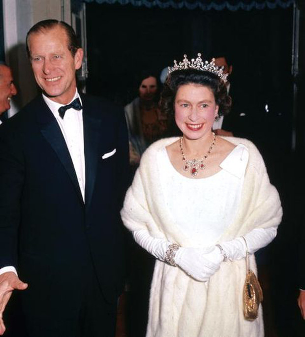 Ngắm nhìn những bức ảnh hiếm có về cuộc đời của cố Hoàng thân Philip, chồng Nữ hoàng Anh Elizabeth II - Ảnh 13.