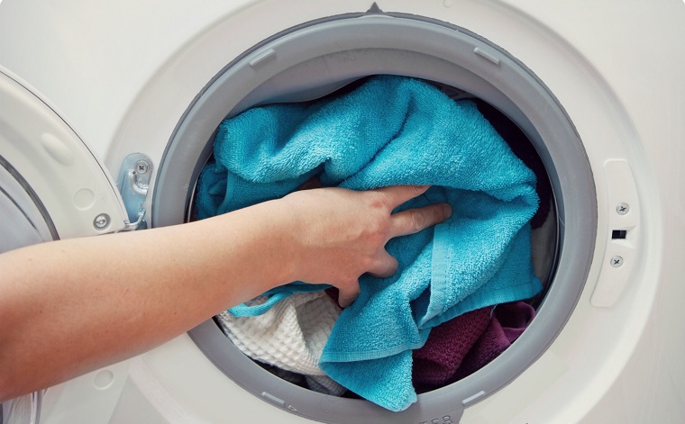 Áp dụng đúng 4 mẹo này đảm bảo máy giặt của bạn lúc nào cũng như mới - Ảnh 2.