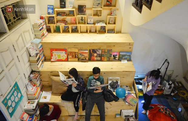 Người đàn ông đi hơn 50 quốc gia, mở thư viện sách miễn phí ở Hà Nội: Nhìn các con thích đọc sách hơn cầm điện thoại là vui rồi - Ảnh 6.
