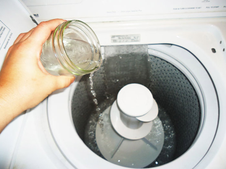 Áp dụng đúng 4 mẹo này đảm bảo máy giặt của bạn lúc nào cũng như mới - Ảnh 4.