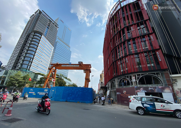 Một phần rào chắn Metro tại đất vàng trung tâm Sài Gòn được tháo dỡ, quán xá rục rịch khai trương trở lại - Ảnh 19.