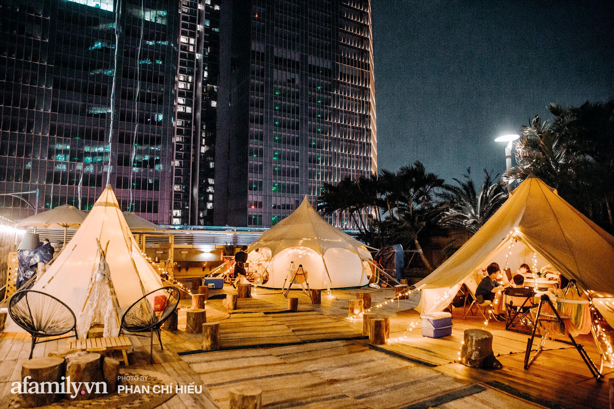 Siêu Hot: Glamping - Cắm trại xa xỉ trên nóc tòa nhà cao nhất Hà Nội, một khung cảnh 