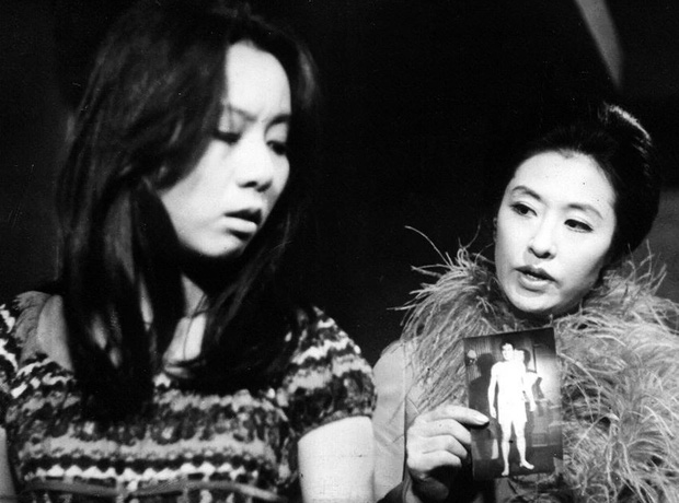 Bà ngoại quốc dân Youn Yuh Jung: Từ người phụ nữ bị khinh miệt vì ly hôn đến diễn viên Hàn Quốc đầu tiên nhận giải Oscar - Ảnh 4.