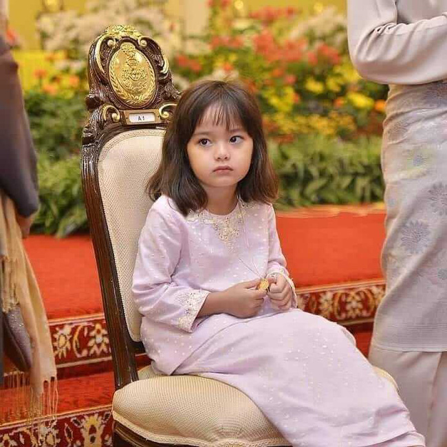 Công chúa Malaysia xinh xắn 
