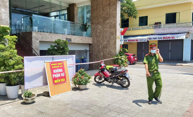 Đà Nẵng: Nữ nhân viên khu vực massage khách sạn Phú An dương tính lần 1 với SARS-CoV-2, khẩn trương truy vết người tiếp xúc - Ảnh 2.