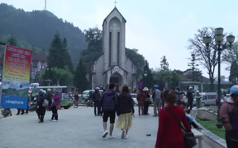 Lào Cai: Tìm người đến 12 địa điểm tại Sa Pa liên quan ca dương với SARS-CoV-2 - Ảnh 1.