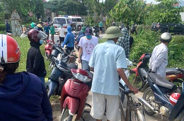 Vụ mẹ ôm con 7 tuổi nằm trên đường ray chờ tàu: 2 vợ chồng có dấu hiệu bị trầm cảm, nhiều lần đi chữa bệnh - Ảnh 1.