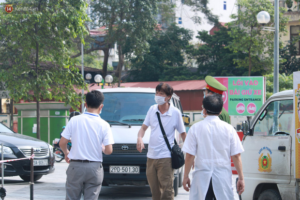 Hà Nội: Phong tỏa tạm thời Chung cư Hồ Gươm Plaza sau khi ghi nhận ca dương tính với SARS-CoV-2 - Ảnh 12.