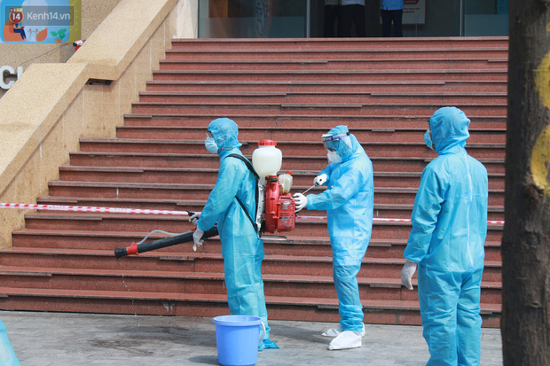 Hà Nội: Phong tỏa tạm thời Chung cư Hồ Gươm Plaza sau khi ghi nhận ca dương tính với SARS-CoV-2 - Ảnh 4.
