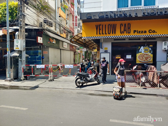 TIN VUI: TP.HCM triển khai gói hỗ trợ đợt 2 cho người dân trong thời điểm dịch COVID-19 đang căng thẳng - Ảnh 3.