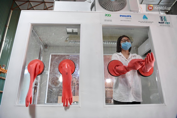 Ảnh: Sau hơn 100 giờ thai nghén, buồng lấy mẫu xét nghiệm chống nóng, giảm nguy cơ lây chéo đã được chuyển tới tâm dịch Bắc Giang - Ảnh 3.