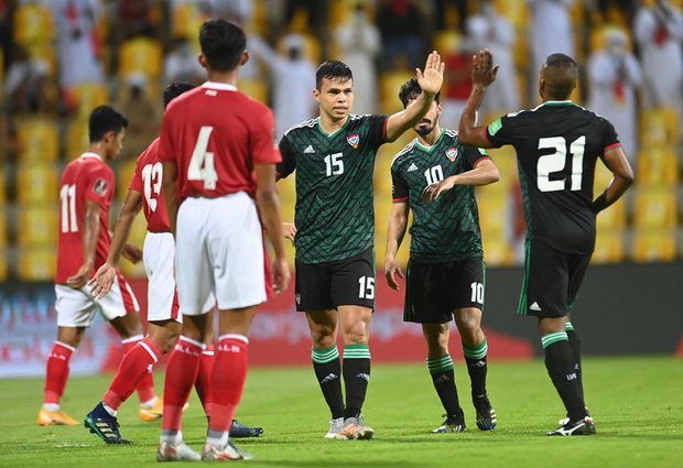HLV Park Hang-seo bị cấm chỉ đạo trận UAE - Ảnh 4.