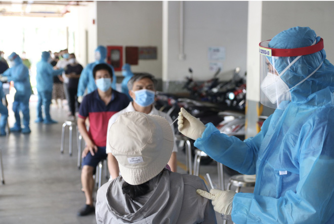 Giám đốc Sở Y tế: 4 lý do khiến dịch ở TP Hồ Chí Minh lây lan nhanh và phức tạp - Ảnh 1.
