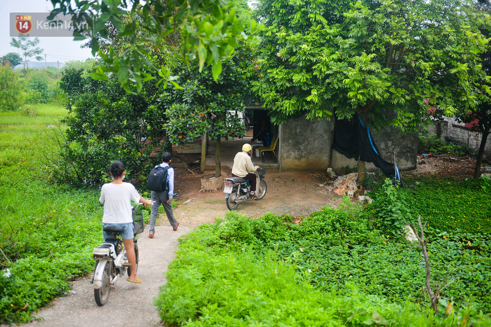 Nước mắt những công nhân thu gom rác bị nợ lương ở Hà Nội: Con nhỏ nghỉ học vì xấu hổ, người bị cụt chân mò mẫm trong rác - Ảnh 21.