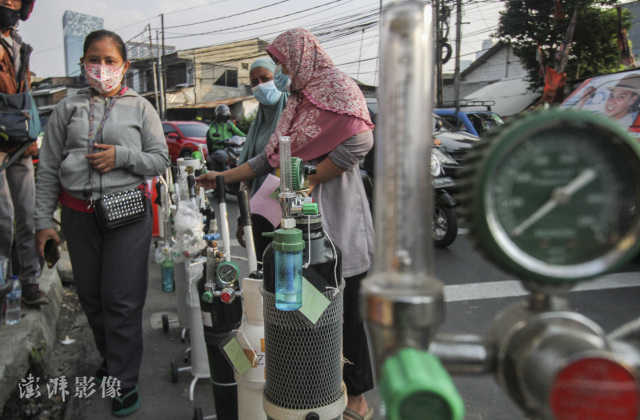 Tái hiện thảm họa Ấn Độ vì làn sóng Covid-19 có tính hủy diệt: Indonesia kêu gọi hỗ trợ khẩn cấp - Ảnh 6.