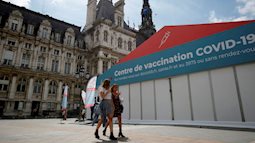 Gần 1 triệu người Pháp đổ xô đăng ký tiêm vaccine COVID-19 trong đêm sau lời cảnh báo của Tổng thống