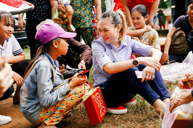 Mỹ Tâm: Làm việc thiện mà vừa đánh bóng được tên tuổi, vừa làm điều tốt thì vẫn đỡ hơn không làm gì hết - Ảnh 4.