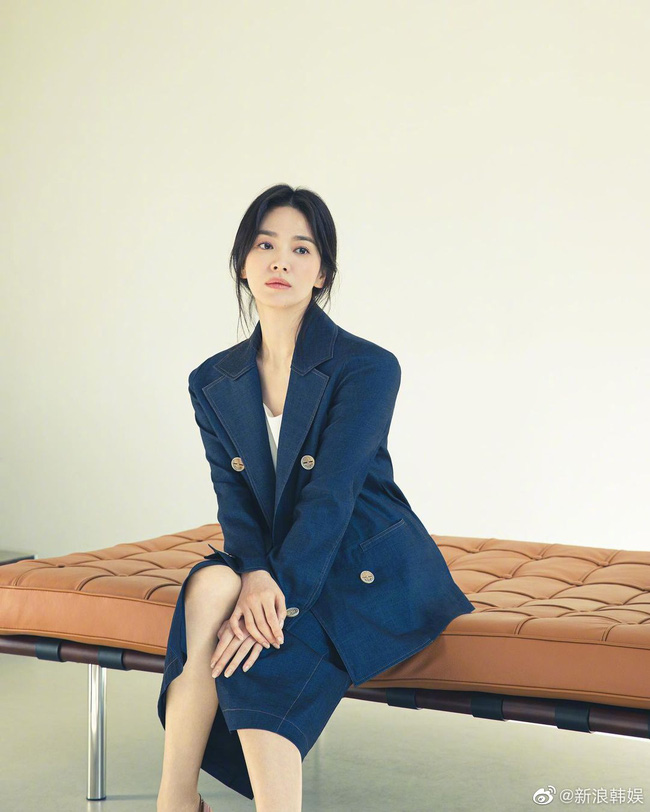Song Hye Kyo khoe nhan sắc trẻ trung khó tin ở tuổi 40 nhưng có một chi tiết ai nhìn cũng thấy 