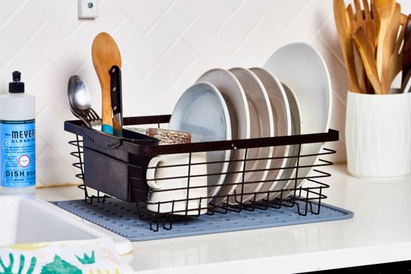 9 mẹo thú vị để việc rửa bát nhẹ nhàng và vui vẻ hơn, mà chẳng cần có máy rửa bát - Ảnh 1. 9 mẹo thú vị để việc rửa bát nhẹ nhàng và vui vẻ hơn, mà chẳng cần có máy rửa bát - Ảnh 1.