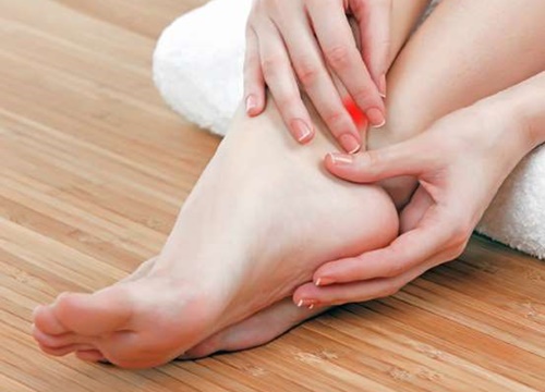Bàn chân có 5 dấu hiệu này chứng tỏ đường huyết đang tăng cao, kiểm tra ngay sẽ giúp ngừa các biến chứng tiểu đường - Ảnh 2.