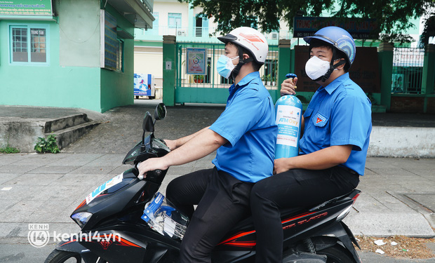 “Cha đẻ” ATM gạo cho ra đời ATM Oxy và câu chuyện bình oxy cứu sống một người cha ở Sài Gòn trong đêm - Ảnh 11.