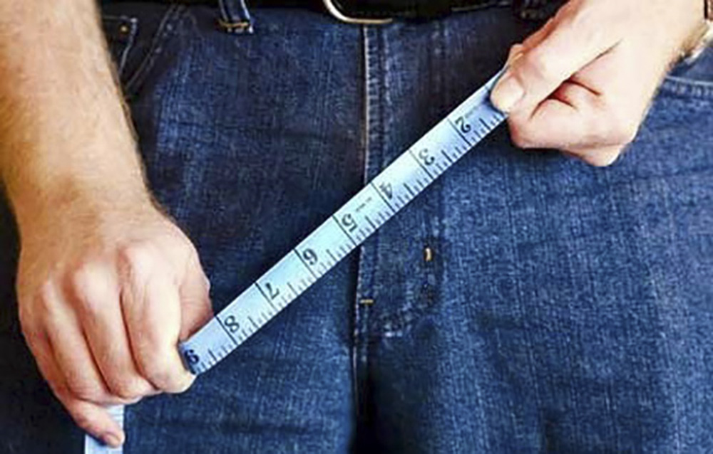 Kích thước trung bình cậu nhỏ có liên quan đến chiều cao không? Bác sĩ tiết lộ chi tiết - Ảnh 1.