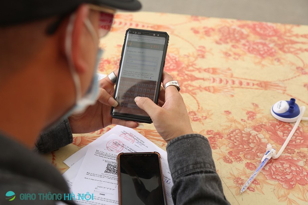 Hà Nội: Đưa ứng dụng khai báo online khi ra/vào thành phố, tạo thuận lợi cho tài xế - Ảnh 8.