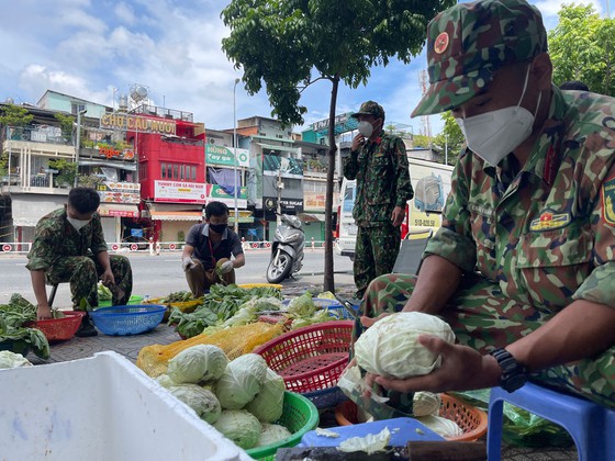 Phó tổng tham mưu trưởng QĐND Việt Nam: Lực lượng tham gia chống dịch ở TP.HCM là đội quân công tác - Ảnh 5.