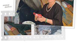 “Khu ổ chuột” Hà Nội những ngày giãn cách: Người dân sống nhờ gạo cứu trợ nhưng vẫn còn đó những nụ cười lạc quan