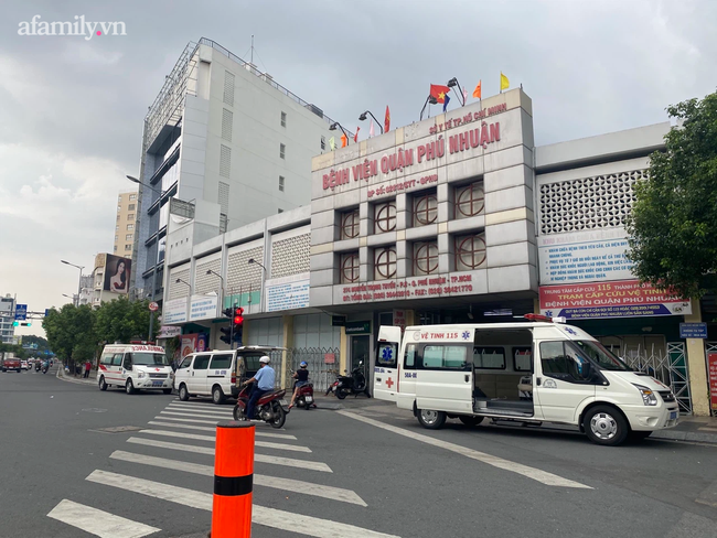 Người dân muốn mua thuốc, đi cấp cứu trong thời điểm TP.HCM siết chặt giãn cách từ ngày 23/8 phải làm gì? - Ảnh 2.