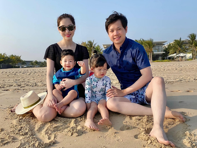 Ông xã doanh nhân của Hoa hậu Đặng Thu Thảo lên mạng nói chuyện công việc nhưng bị hai nhóc tì chiếm mất spotlight - Ảnh 2.