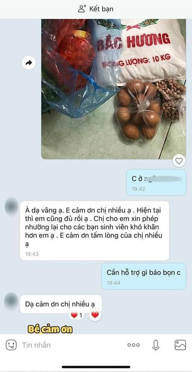 Nhận và nói lời cảm ơn: Ứng xử của người dân trong vùng dịch với những gói quà từ thiện khiến nhà hảo tâm ấm lòng - Ảnh 4.